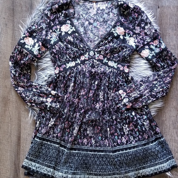 🍒NWOT🍒 FREE PEOPLE MINI DRESS - Picture 2 of 8